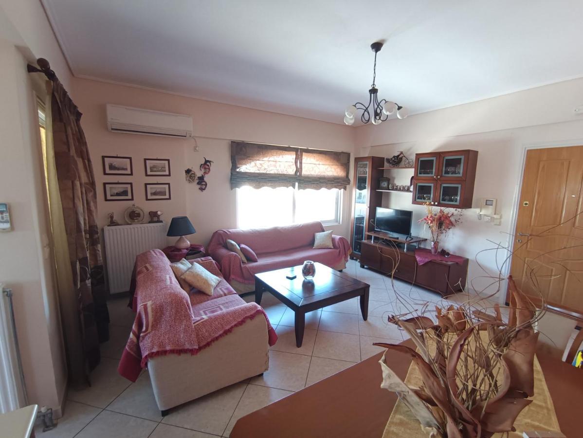 Thalia Apartment In Kalamata, 15' Walk From The City Center And The Beach Εξωτερικό φωτογραφία