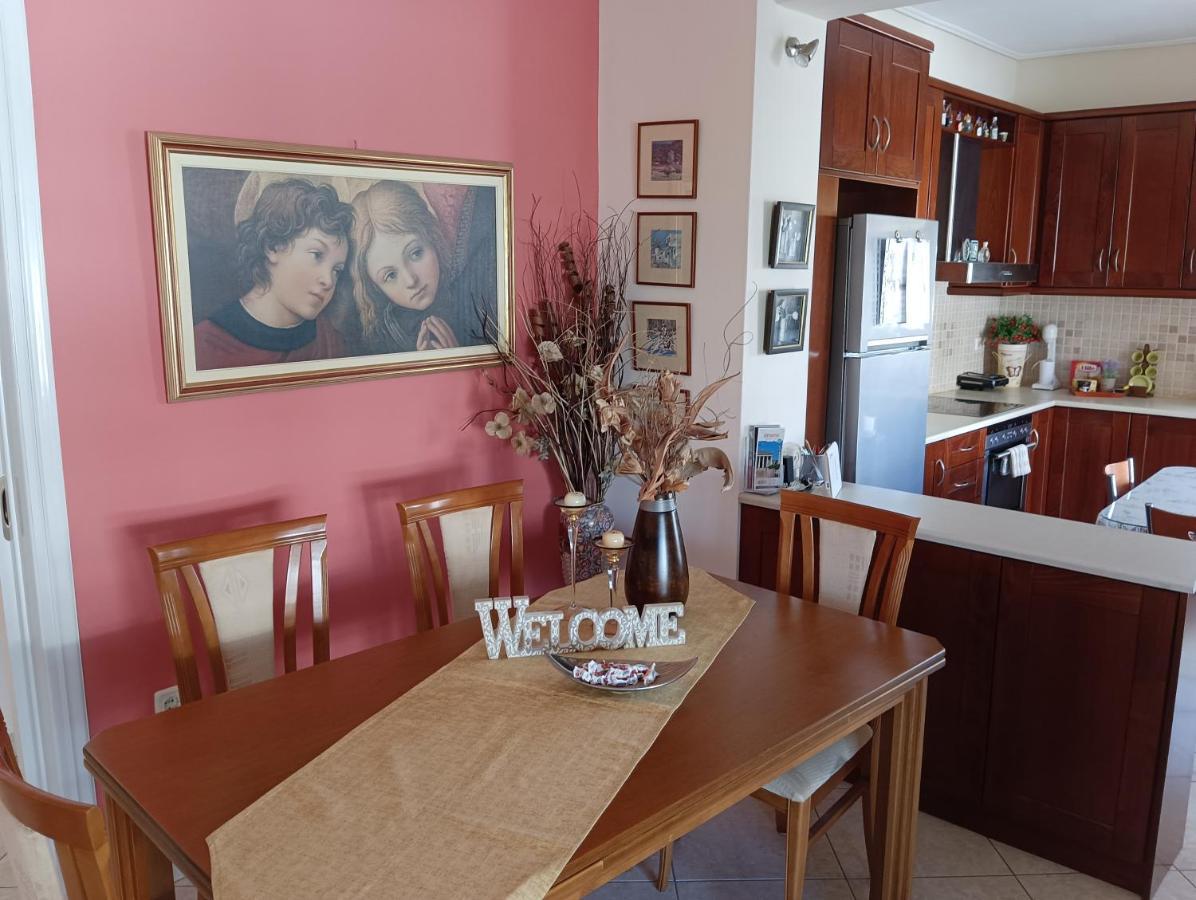 Thalia Apartment In Kalamata, 15' Walk From The City Center And The Beach Εξωτερικό φωτογραφία